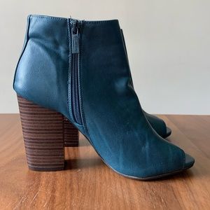 Size 9 Women’s Ankle Boots